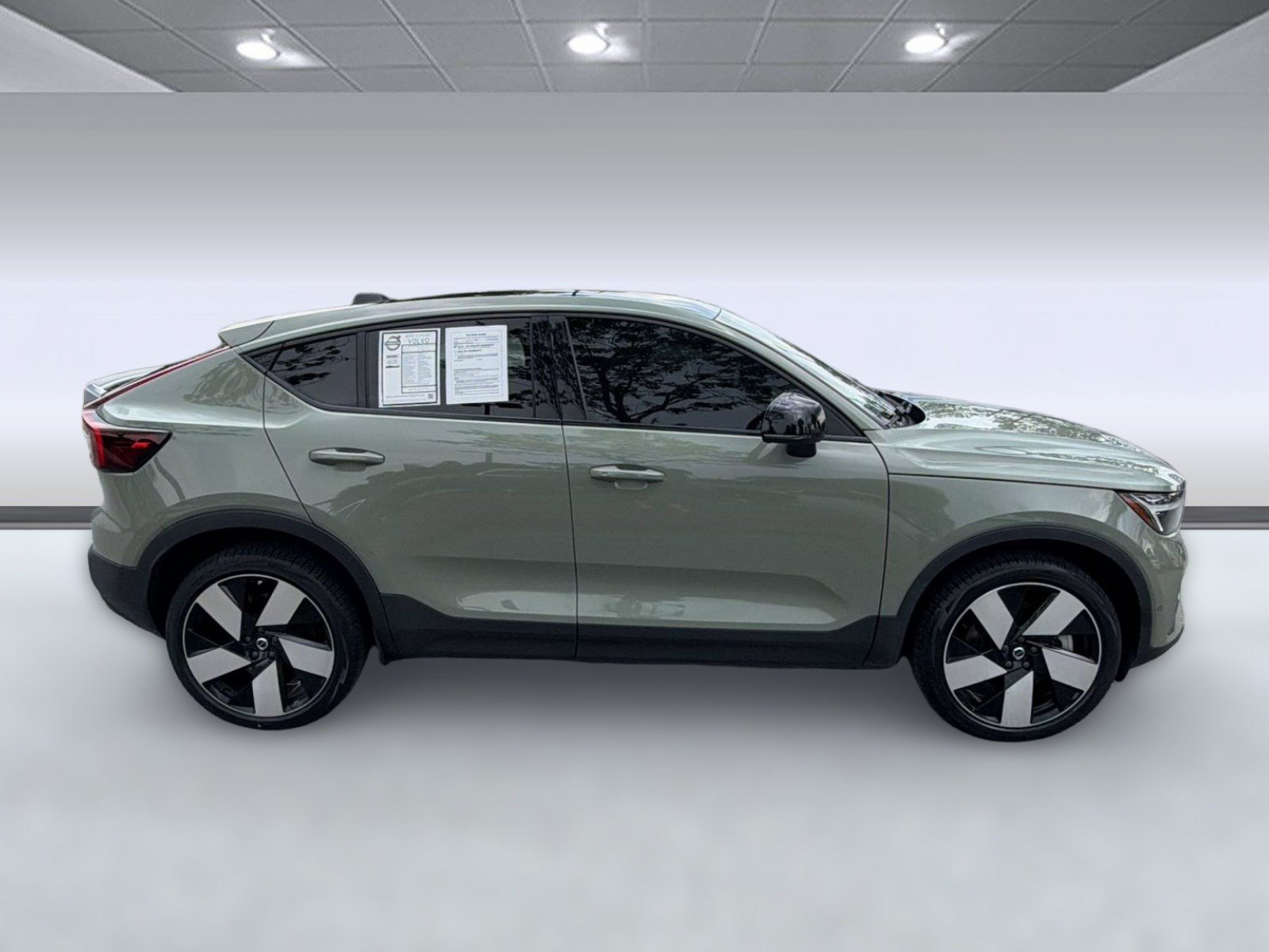 Certified 2023 Volvo C40 P8 Recharge Ultimate AWD/4WD image 8