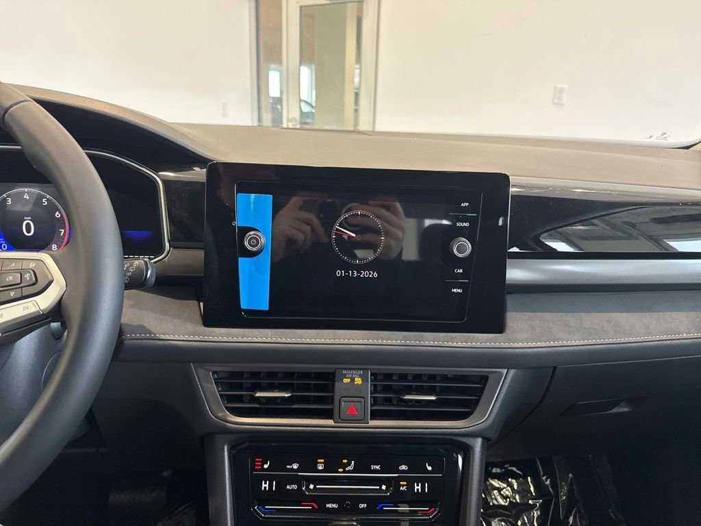 New 2026 Volkswagen Taos SE image 20