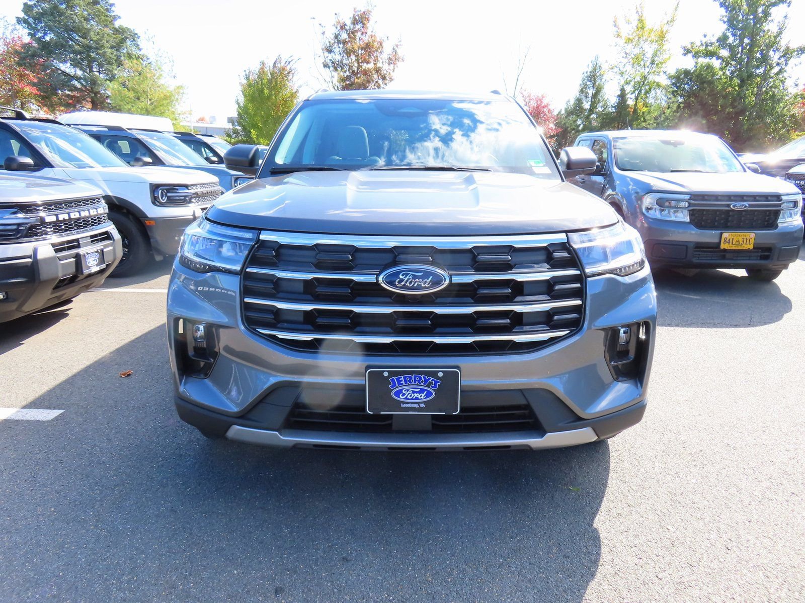 New 2026 Ford Explorer Active w/ Active Comfort Package image 2
