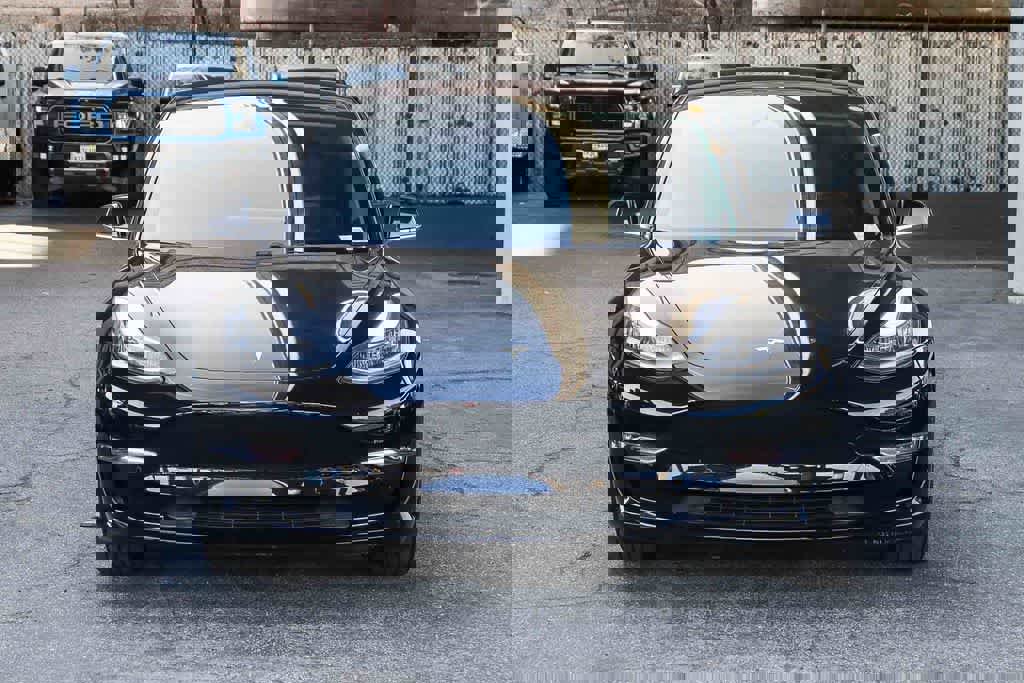 Used 2018 Tesla Model 3 Long Range image 2