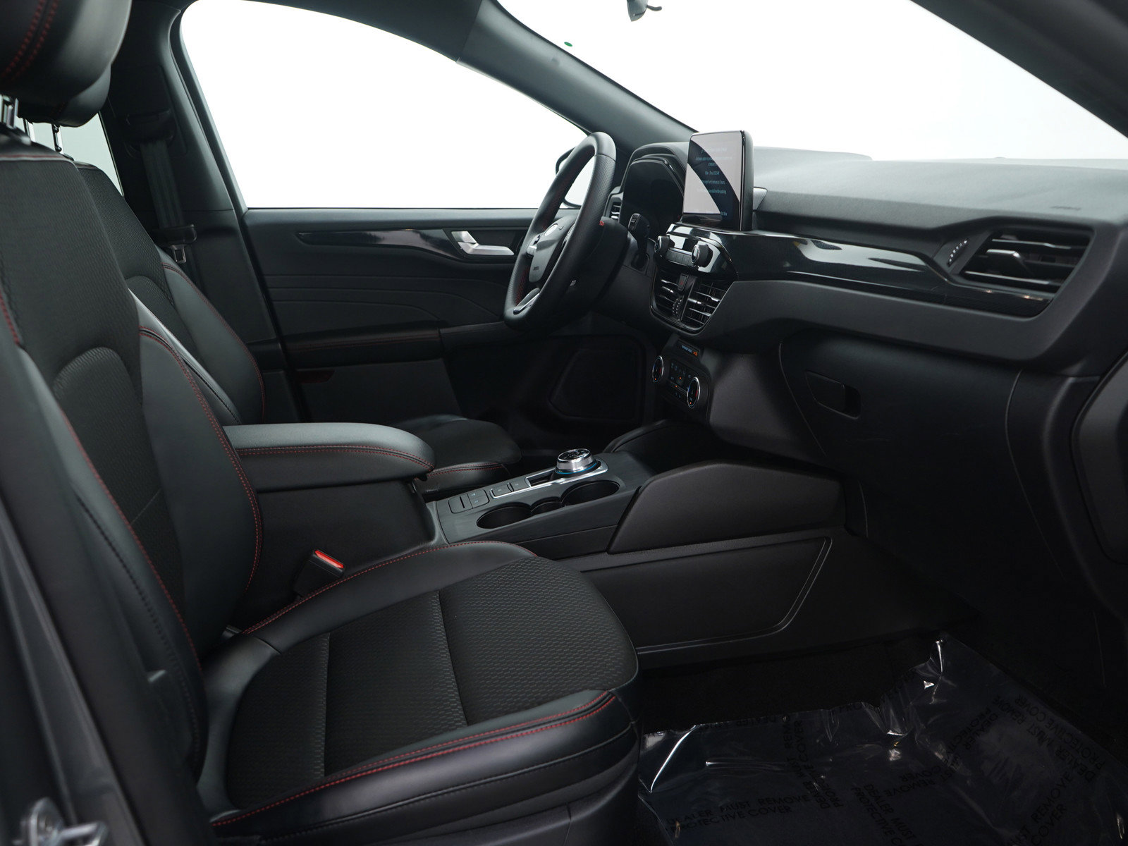 Used 2025 Ford Escape ST-Line image 14