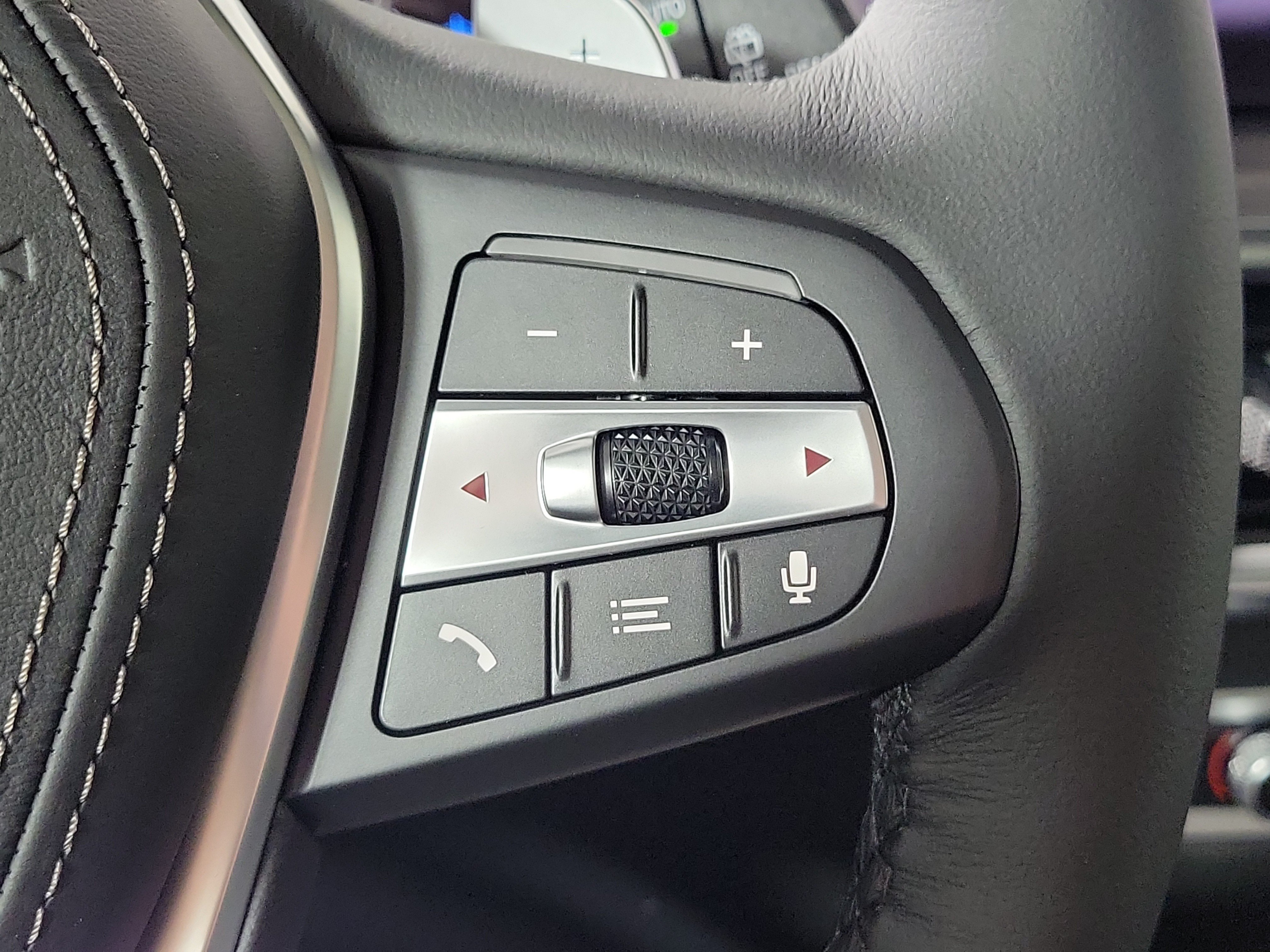Certified 2026 BMW X5 xDrive40i AWD/4WD image 14