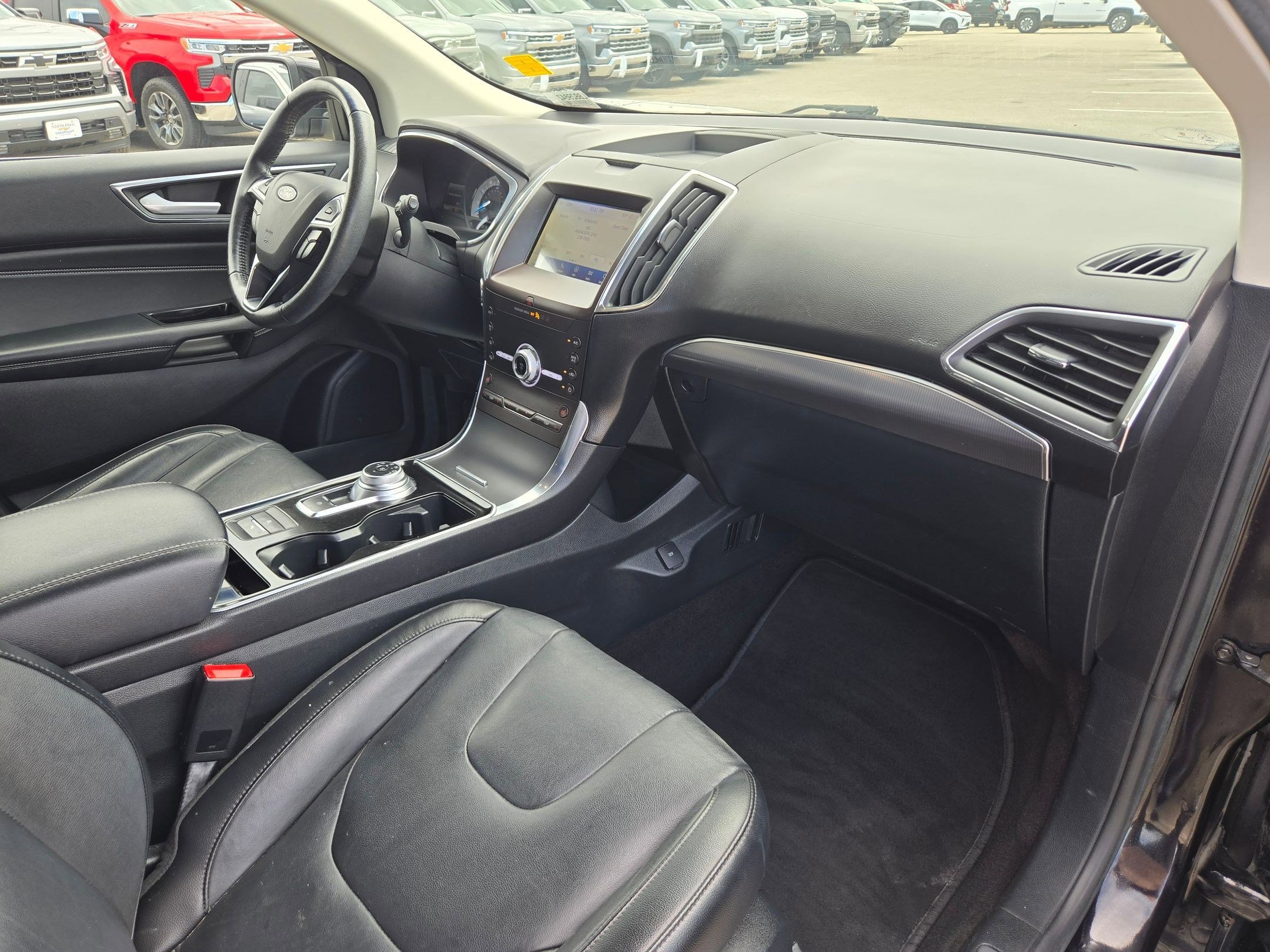 Used 2020 Ford Edge Titanium image 26