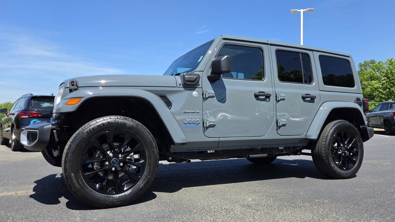 Used 2024 Jeep Wrangler Sahara image 10