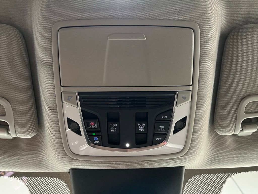 Certified 2024 Acura MDX SH-AWD w/ Technology Package image 9