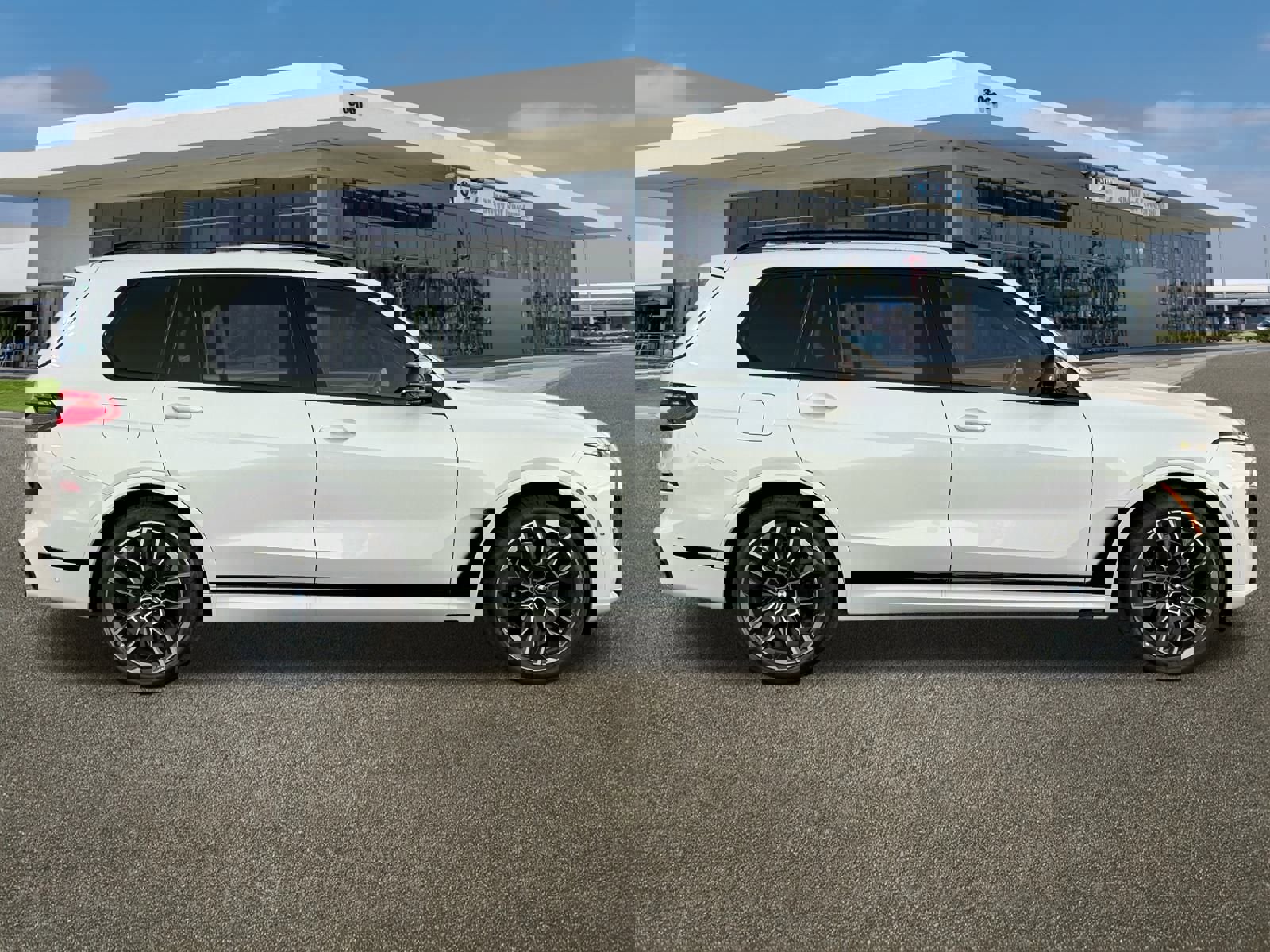 New 2026 BMW X7 M60i w/ Executive Package image 12