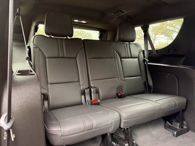 Used 2023 Chevrolet Suburban RST w/ Sport Performance Package image 19