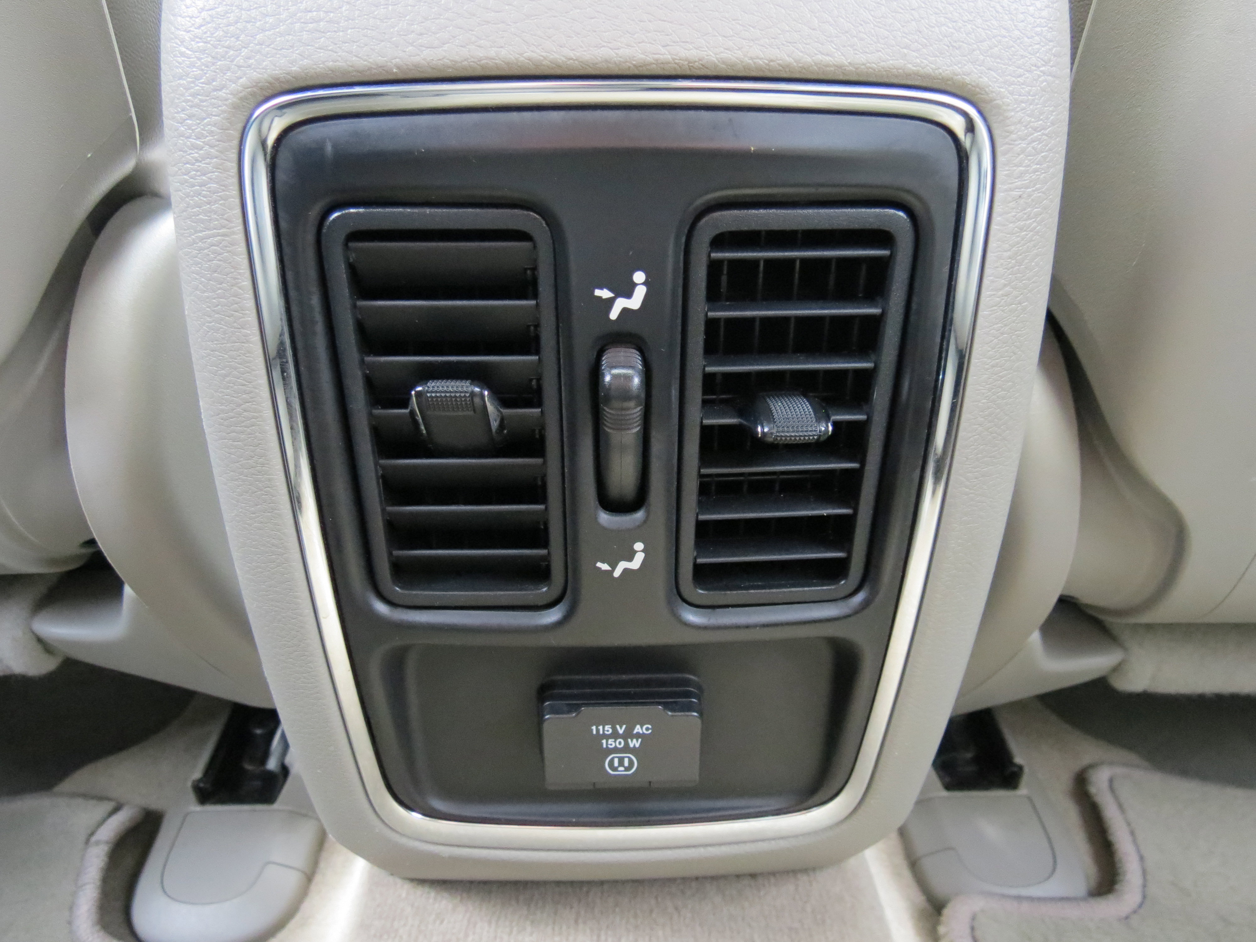 Used 2012 Jeep Grand Cherokee Laredo RWD image 32