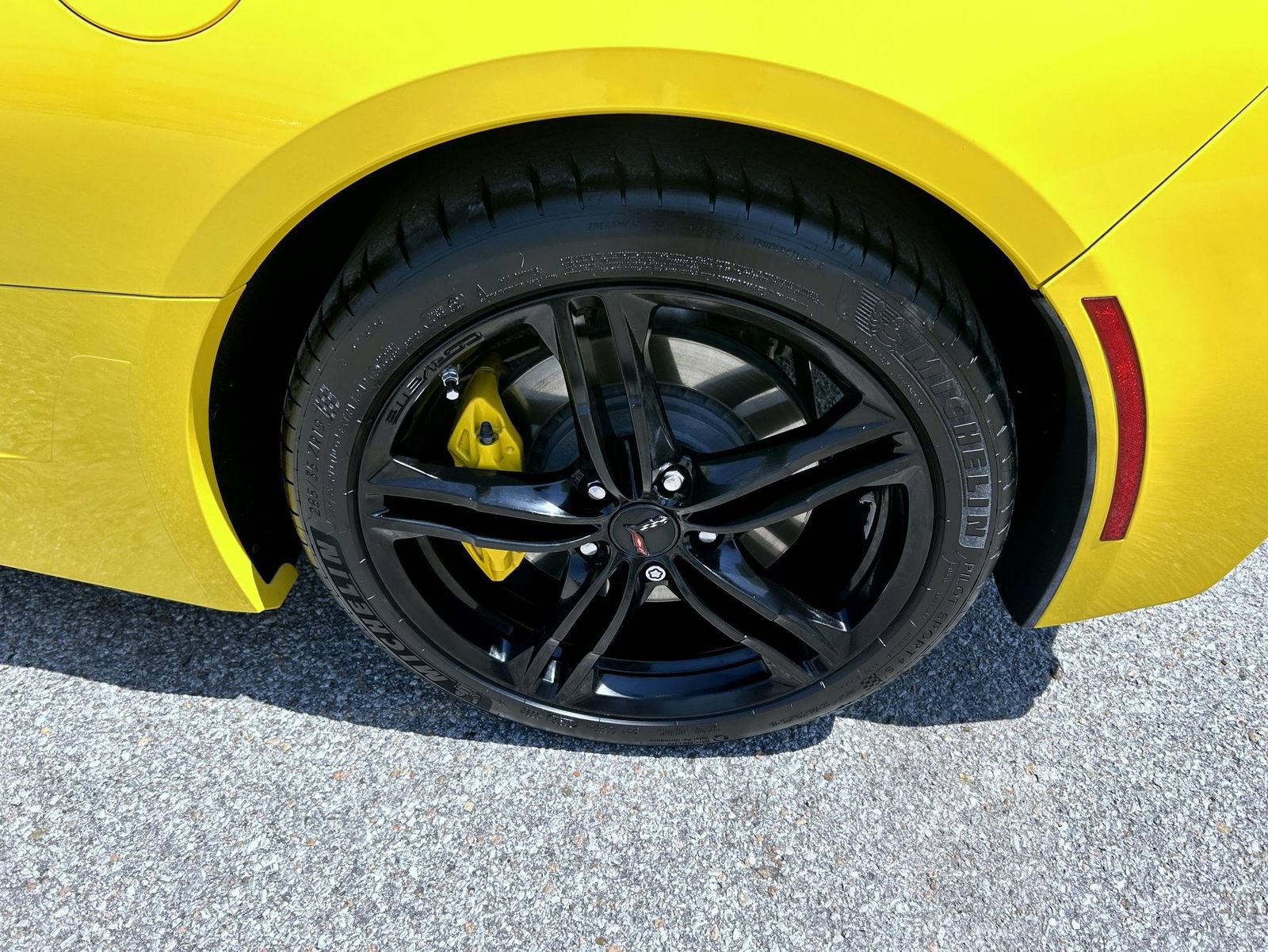 Certified 2016 Chevrolet Corvette Stingray Coupe w/ Carbon Flash Badge Package RWD image 20