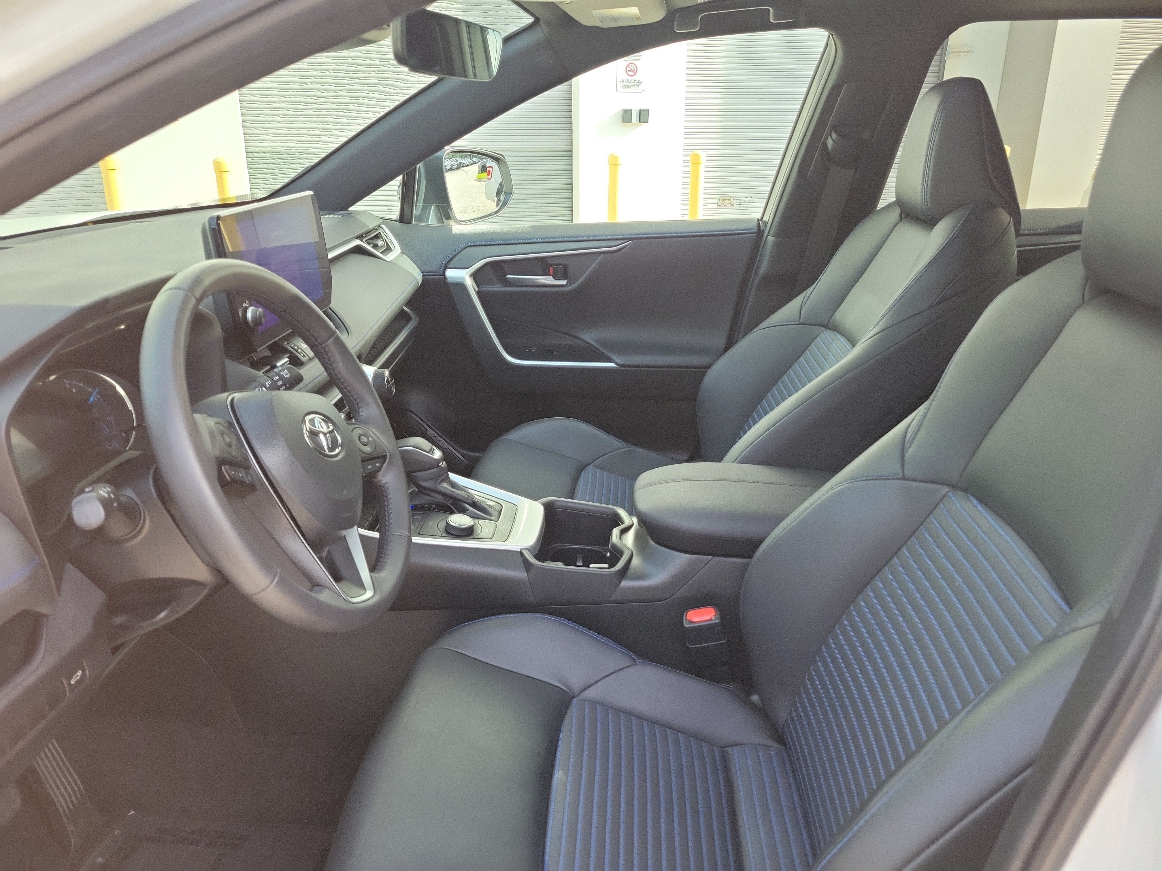 Used 2024 Toyota RAV4 XSE AWD/4WD image 23