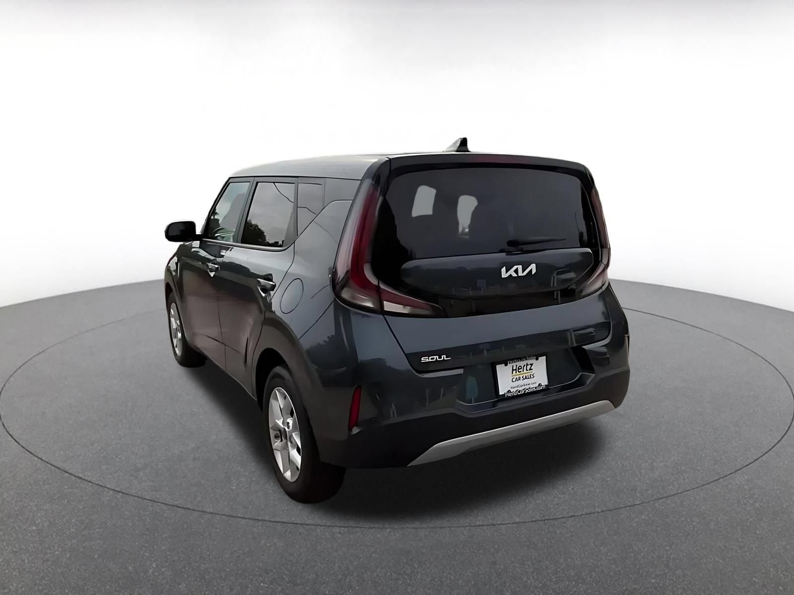 Used 2025 Kia Soul LX w/ LX Technology Package FWD image 11