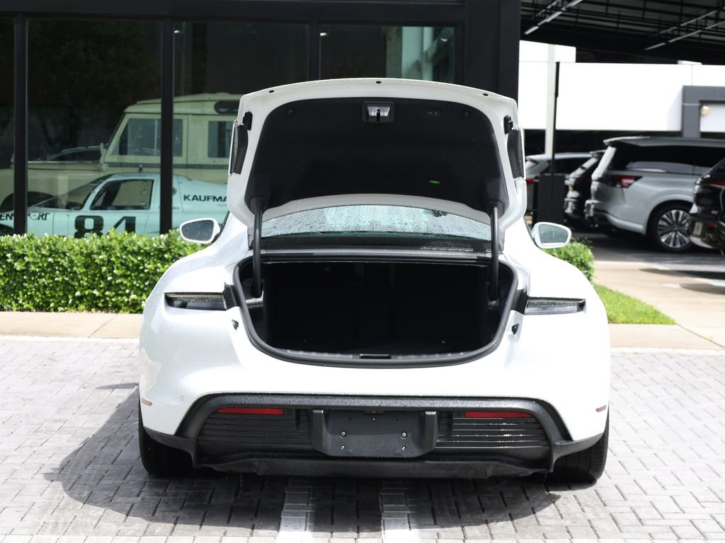 Used 2020 Porsche Taycan 4S w/ Premium Package image 7