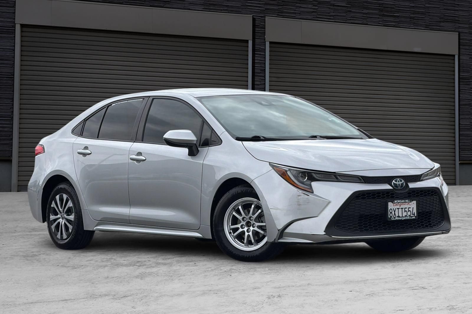 Used 2022 Toyota Corolla LE w/ Carpet Mat Package (TMS) FWD image 2