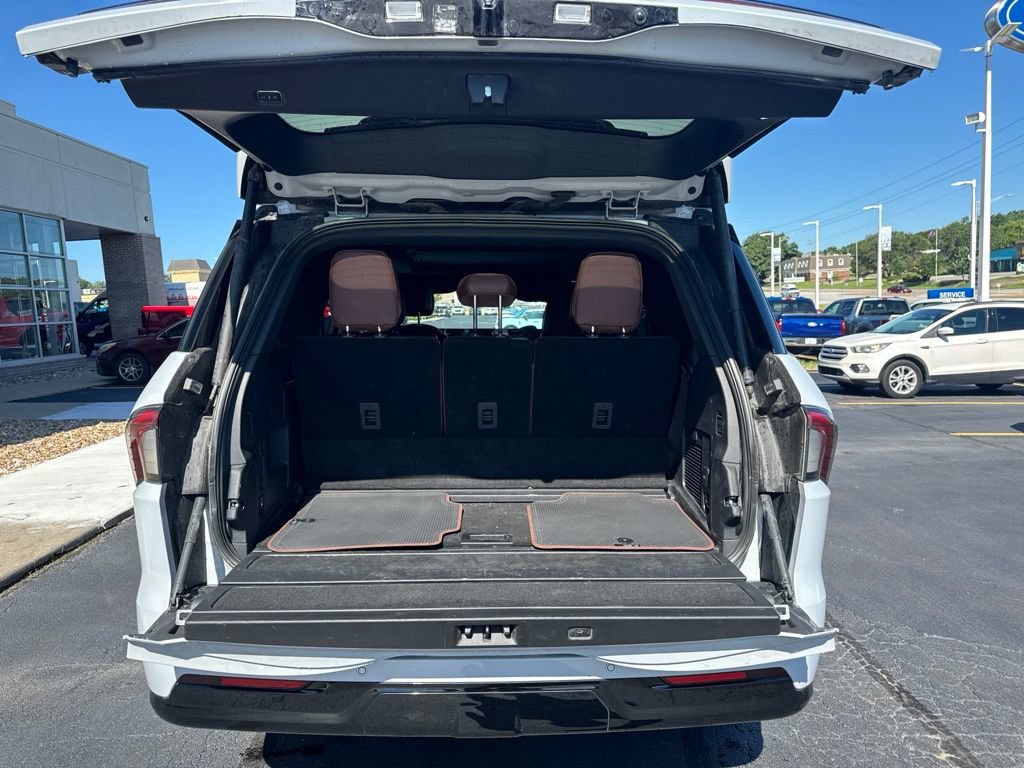 Used 2026 Lincoln Navigator Reserve AWD/4WD image 21