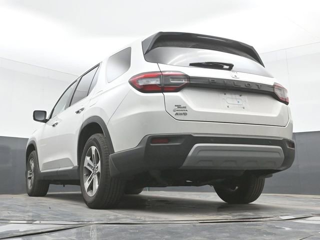 Used 2025 Honda Pilot EX-L image 33