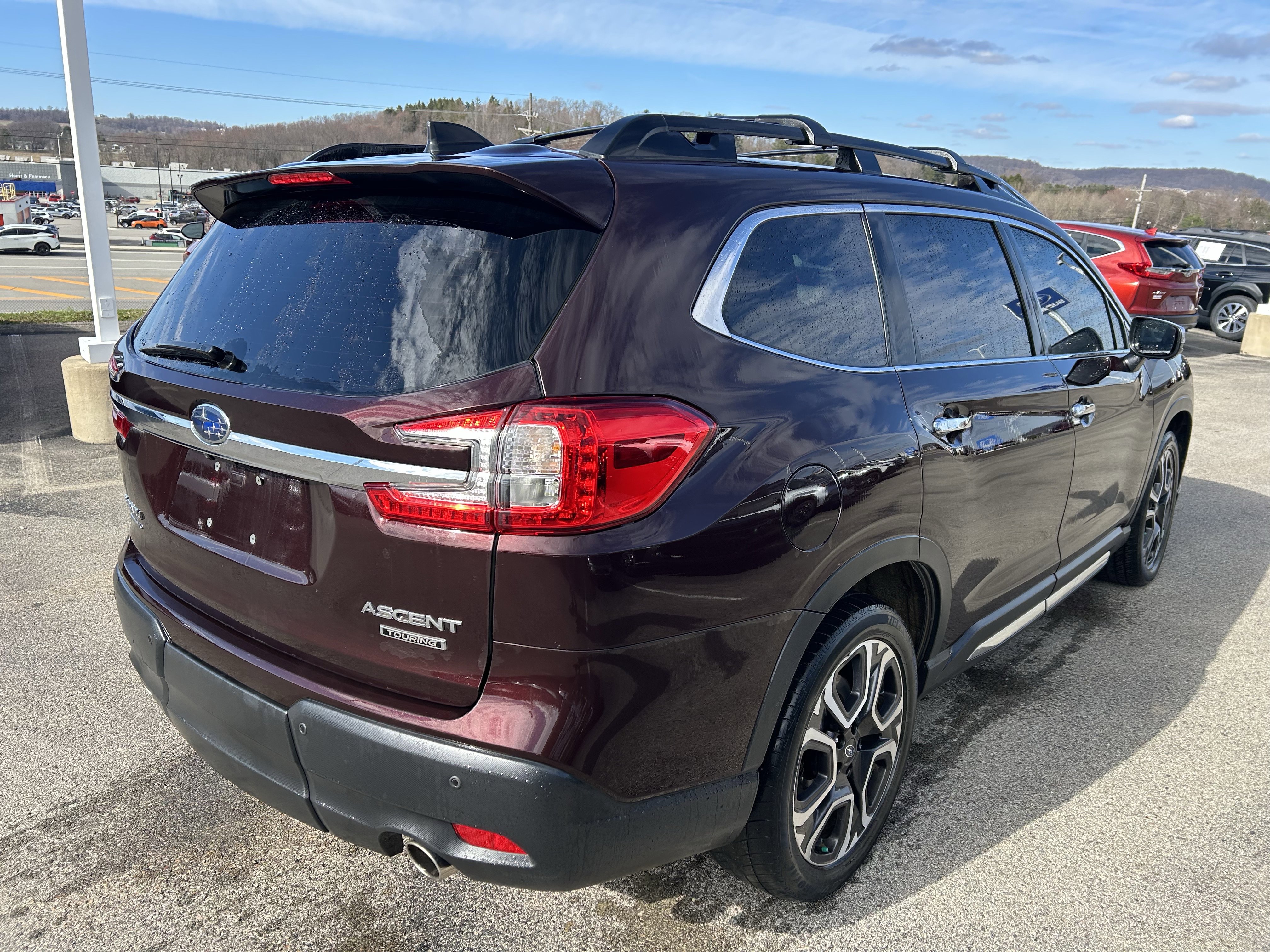 Used 2023 Subaru Ascent Touring image 8