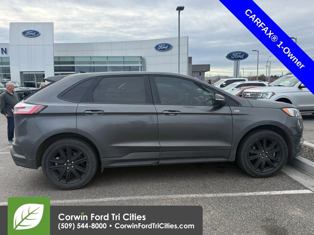 Used 2020 Ford Edge ST-Line w/ Cold Weather Package image 9