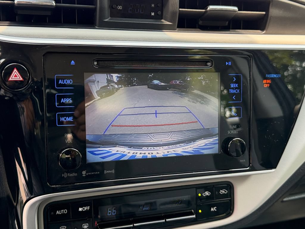Used 2018 Toyota Corolla FWD image 22