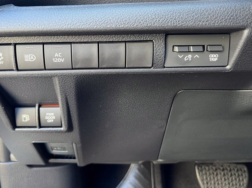 New 2026 Toyota Sienna Limited AWD/4WD image 32