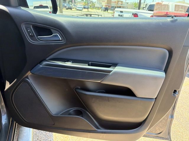 Used 2017 Chevrolet Colorado Z71 AWD/4WD image 17
