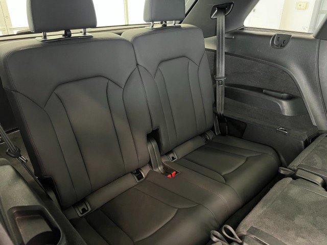Used 2021 Audi Q7 3.0T Premium Plus AWD/4WD image 38