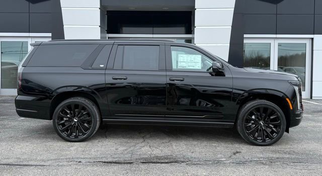 New 2026 Cadillac Escalade ESV Platinum Sport w/ LPO, ONYX Package image 3