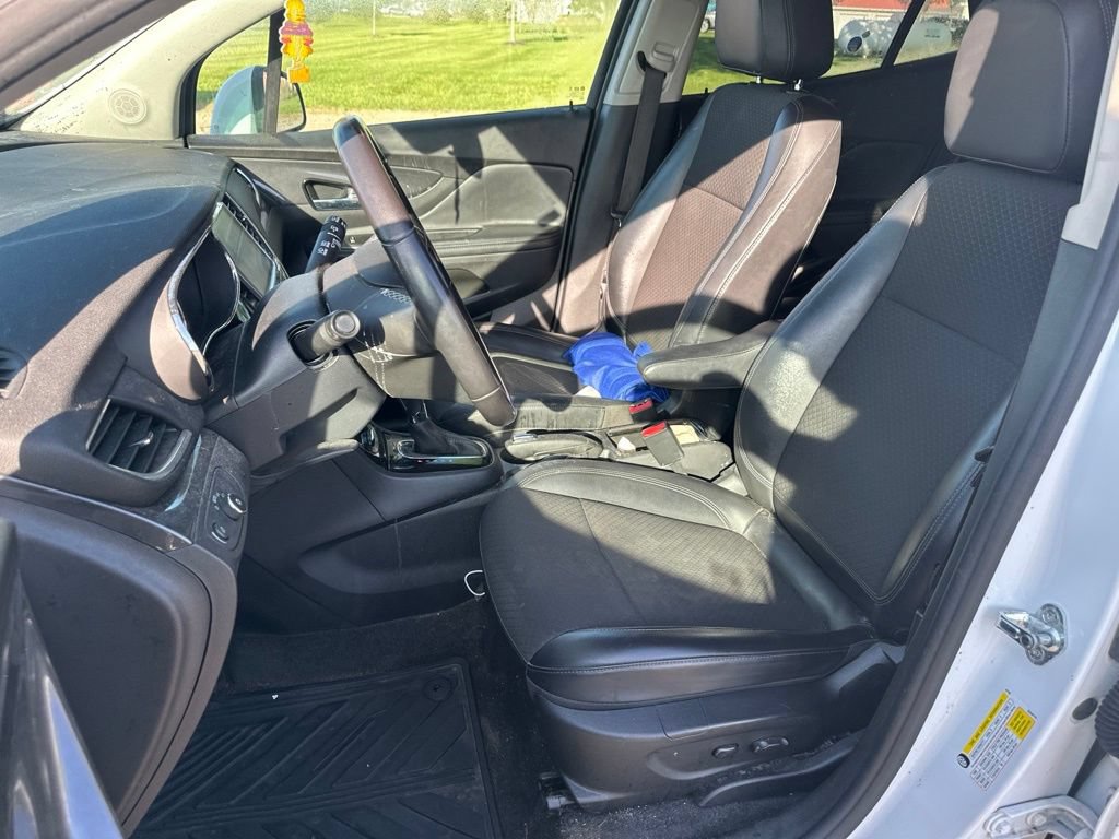 Used 2021 Buick Encore Preferred w/ Safety Package II AWD/4WD image 13
