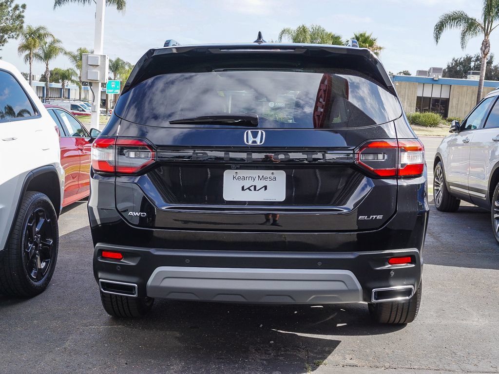Used 2023 Honda Pilot Elite image 6