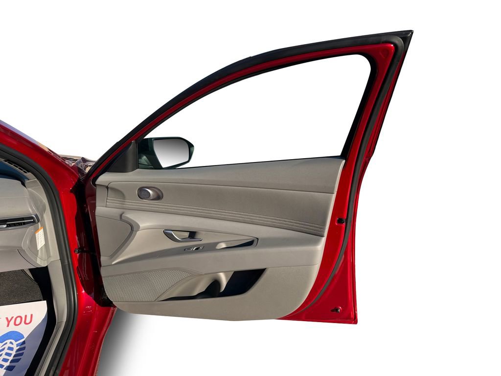 Certified 2025 Hyundai Elantra SEL FWD image 16