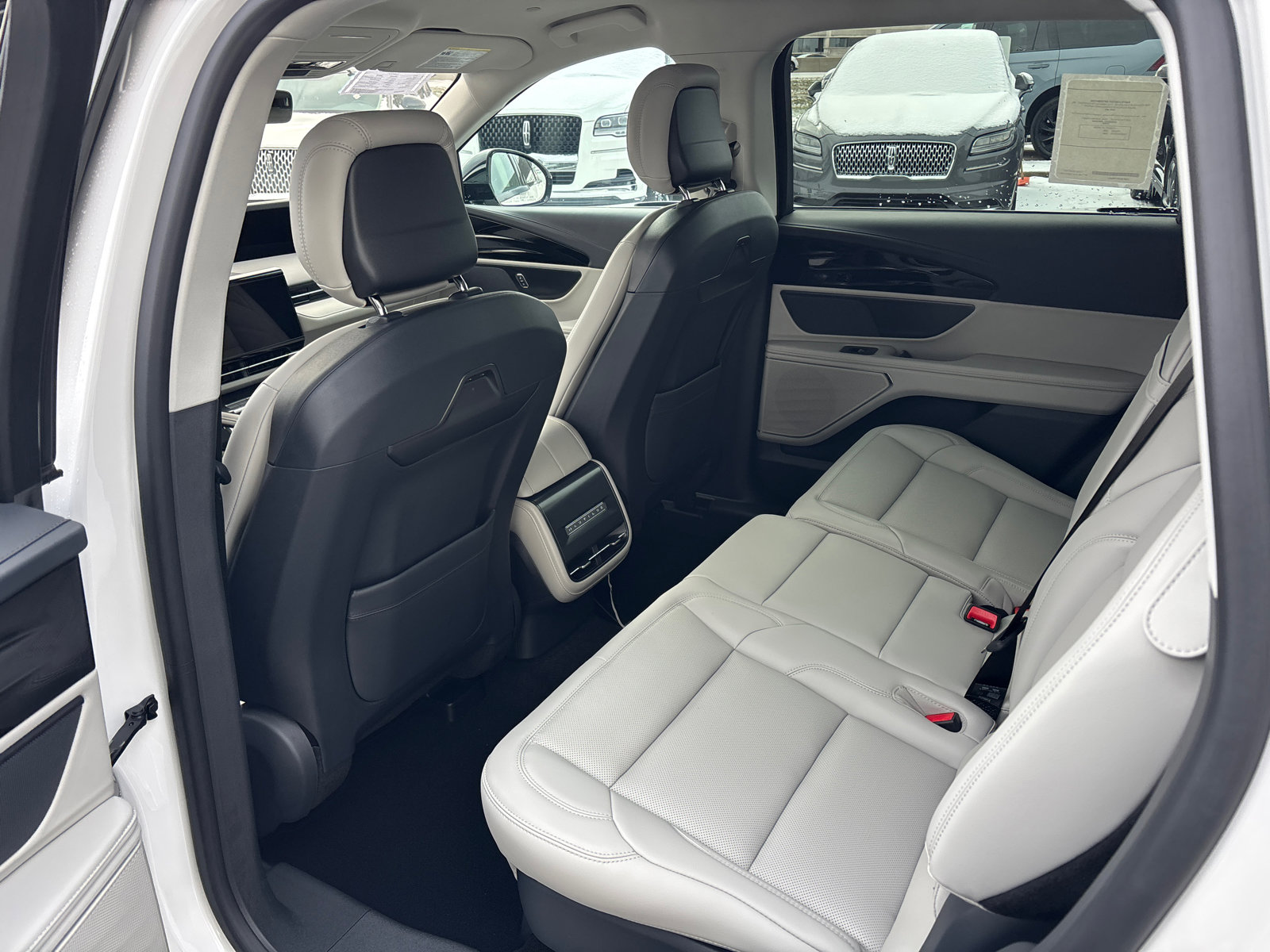 New 2026 Lincoln Nautilus Premier image 28