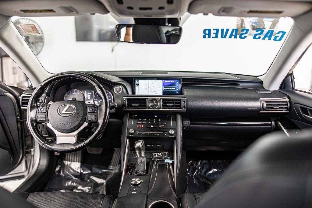 Used 2017 Lexus IS 300 AWD image 38