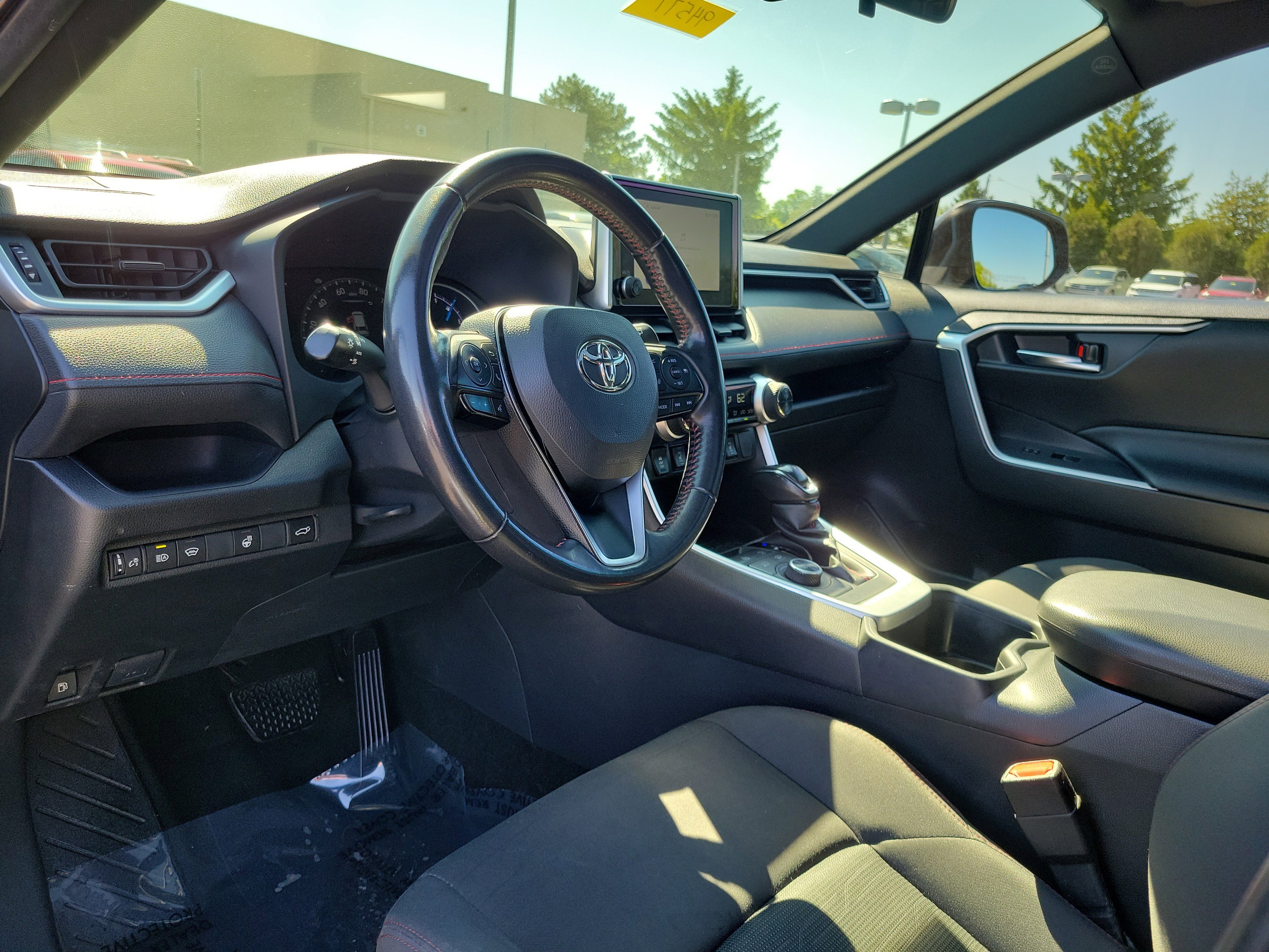 Used 2023 Toyota RAV4 SE w/ Weather & Moonroof Package AWD/4WD image 19