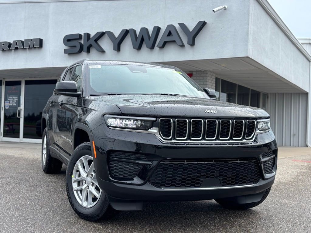 New 2025 Jeep Grand Cherokee Laredo X w/ Luxury Tech Group I