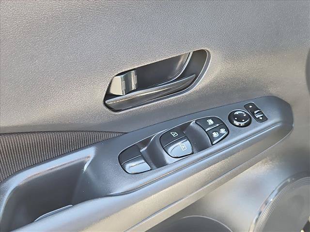 Used 2022 Nissan Kicks S FWD image 11