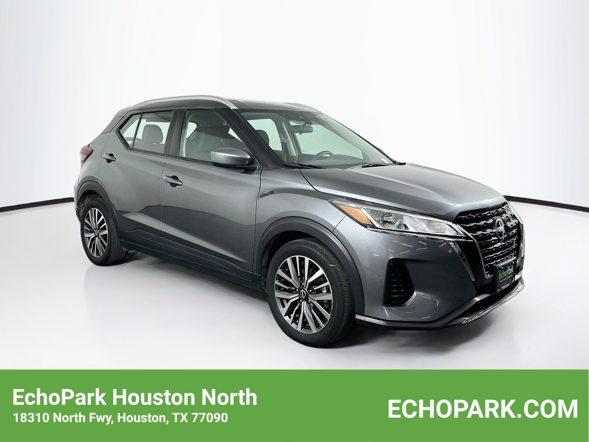 Used 2024 Nissan Kicks SV FWD image 1