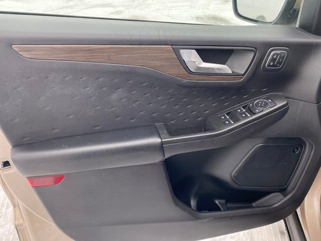 Used 2020 Ford Escape Titanium image 17