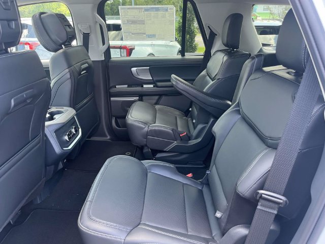 New 2026 Ford Expedition Platinum AWD/4WD image 9