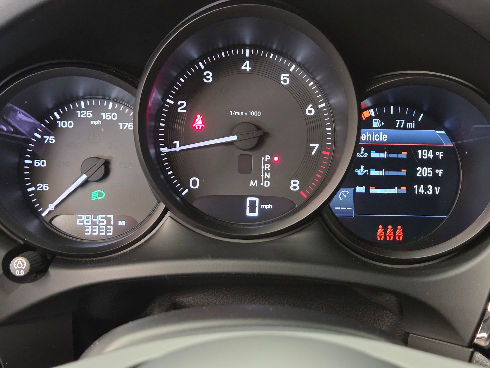 Certified 2022 Porsche Macan AWD/4WD image 21