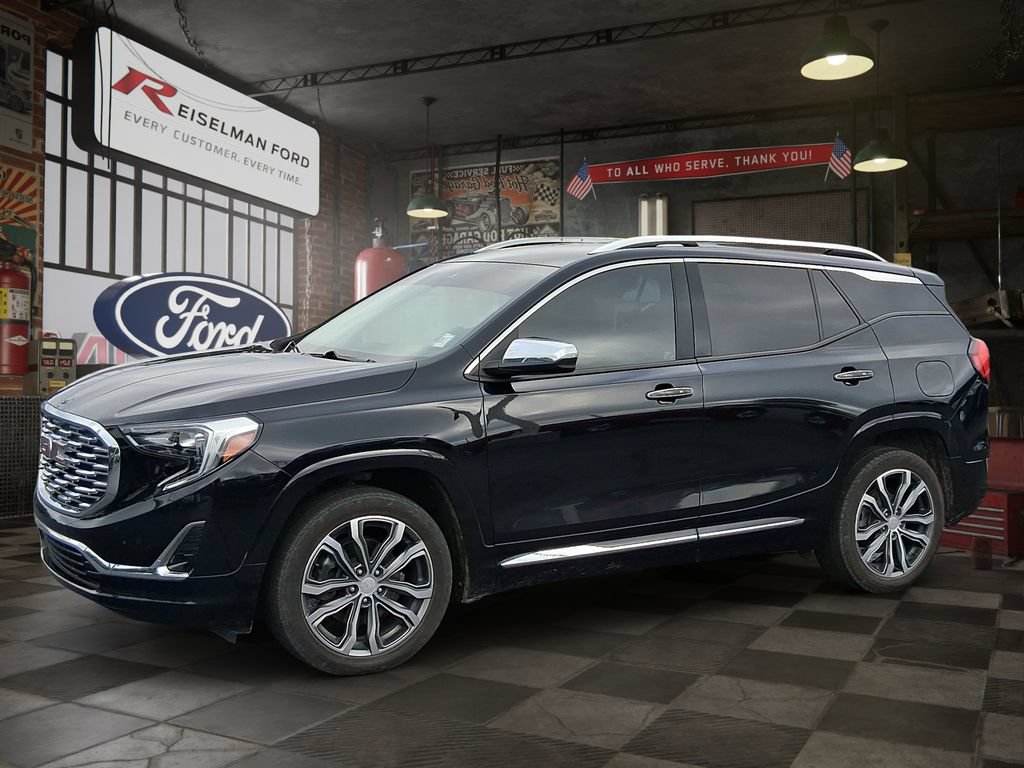 Used 2020 GMC Terrain Denali w/ LPO, Floor Liner Package FWD image 1