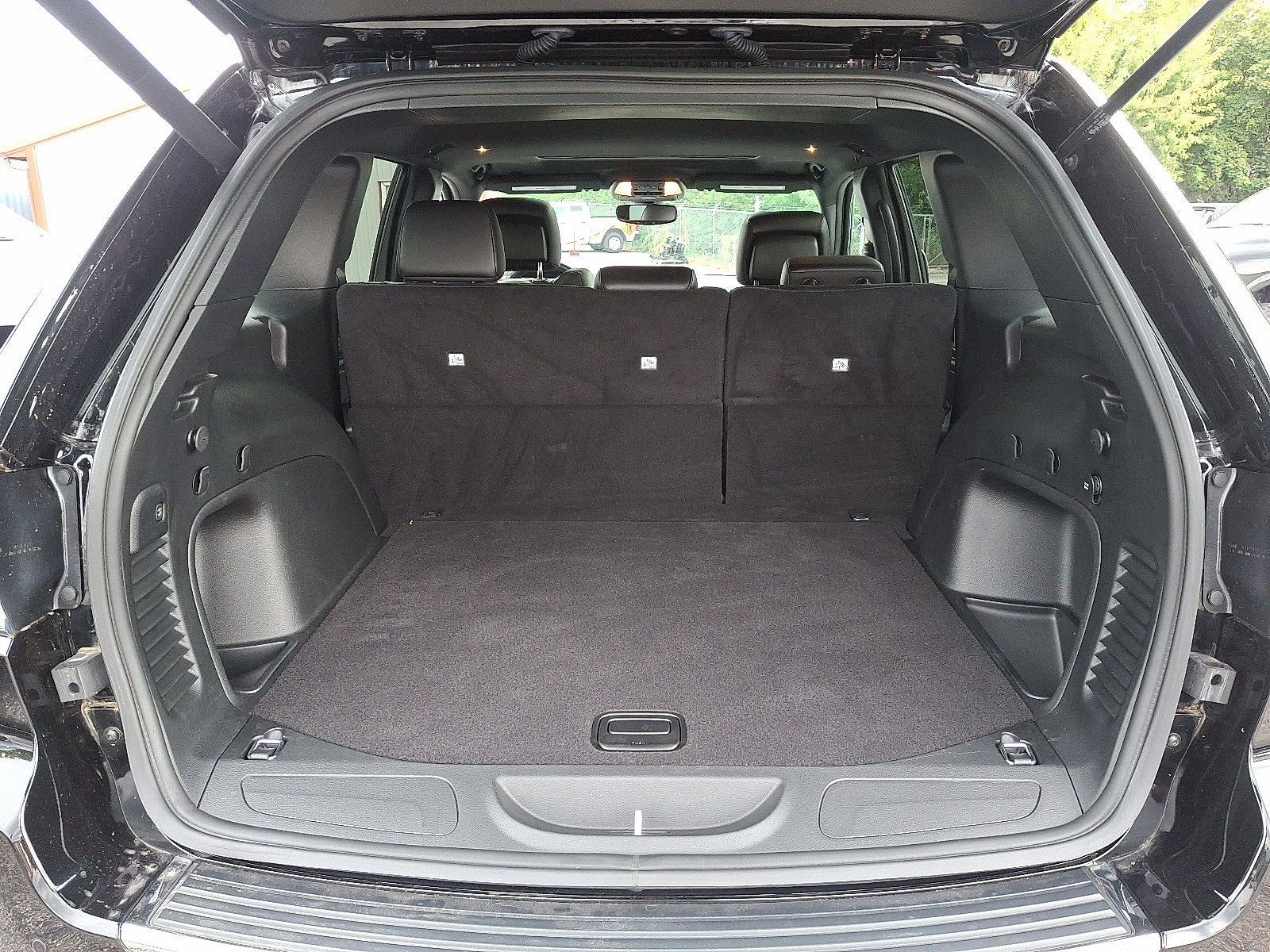 Used 2022 Jeep Grand Cherokee Limited image 31