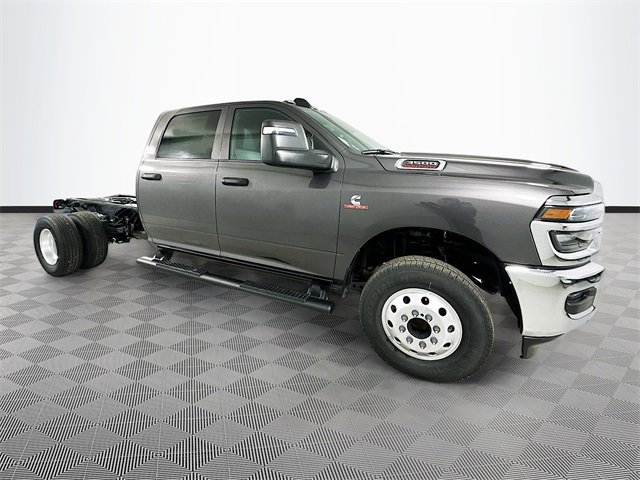 New 2026 RAM 3500 Tradesman w/ Chrome Appearance Group image 3
