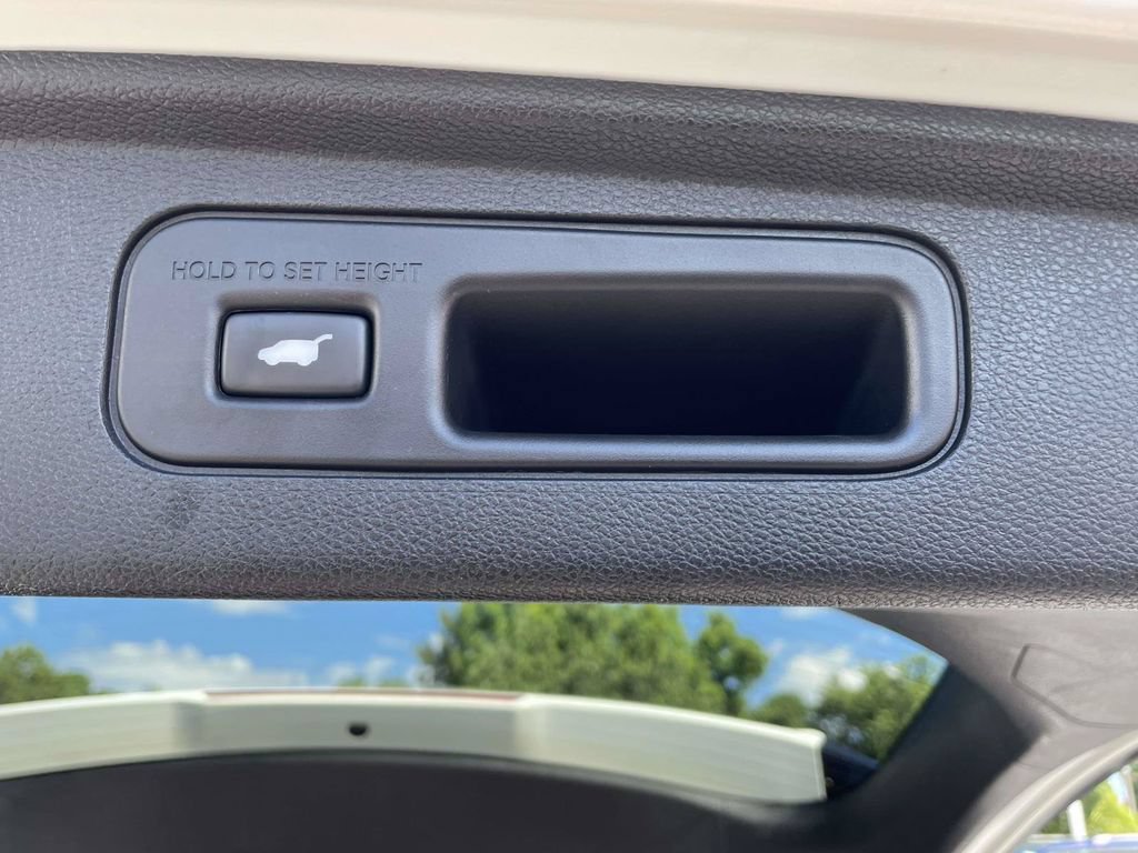 Used 2025 Honda Odyssey Sport-L image 11