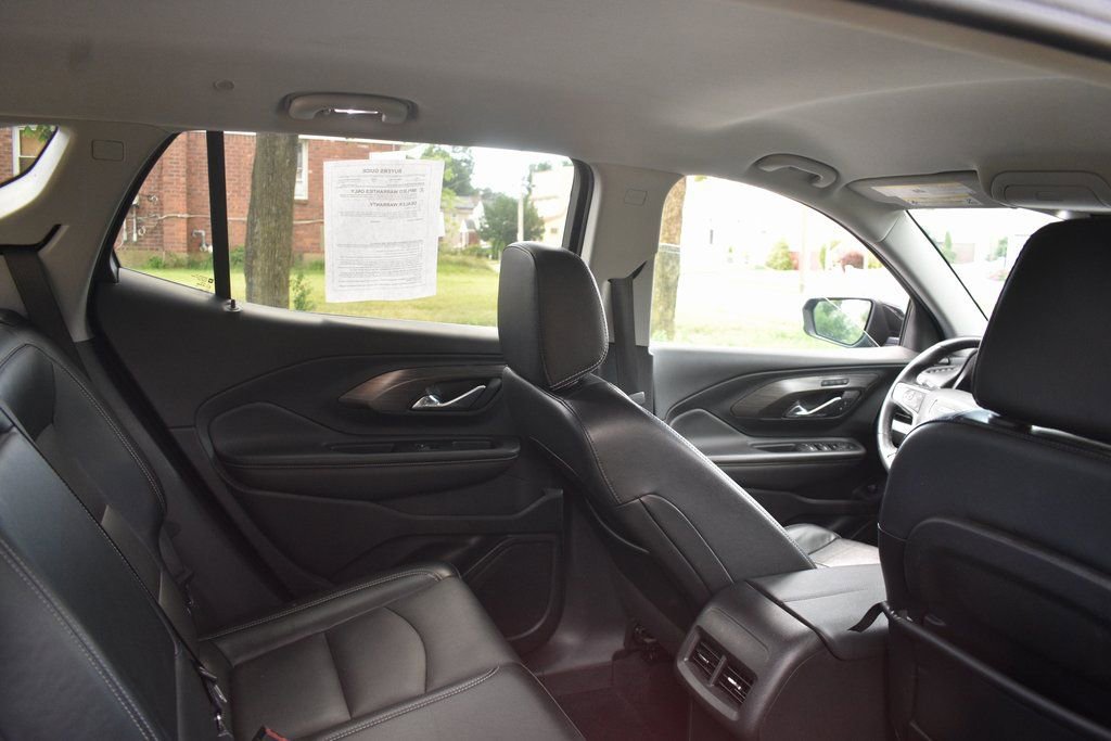Used 2023 GMC Terrain SLT image 26