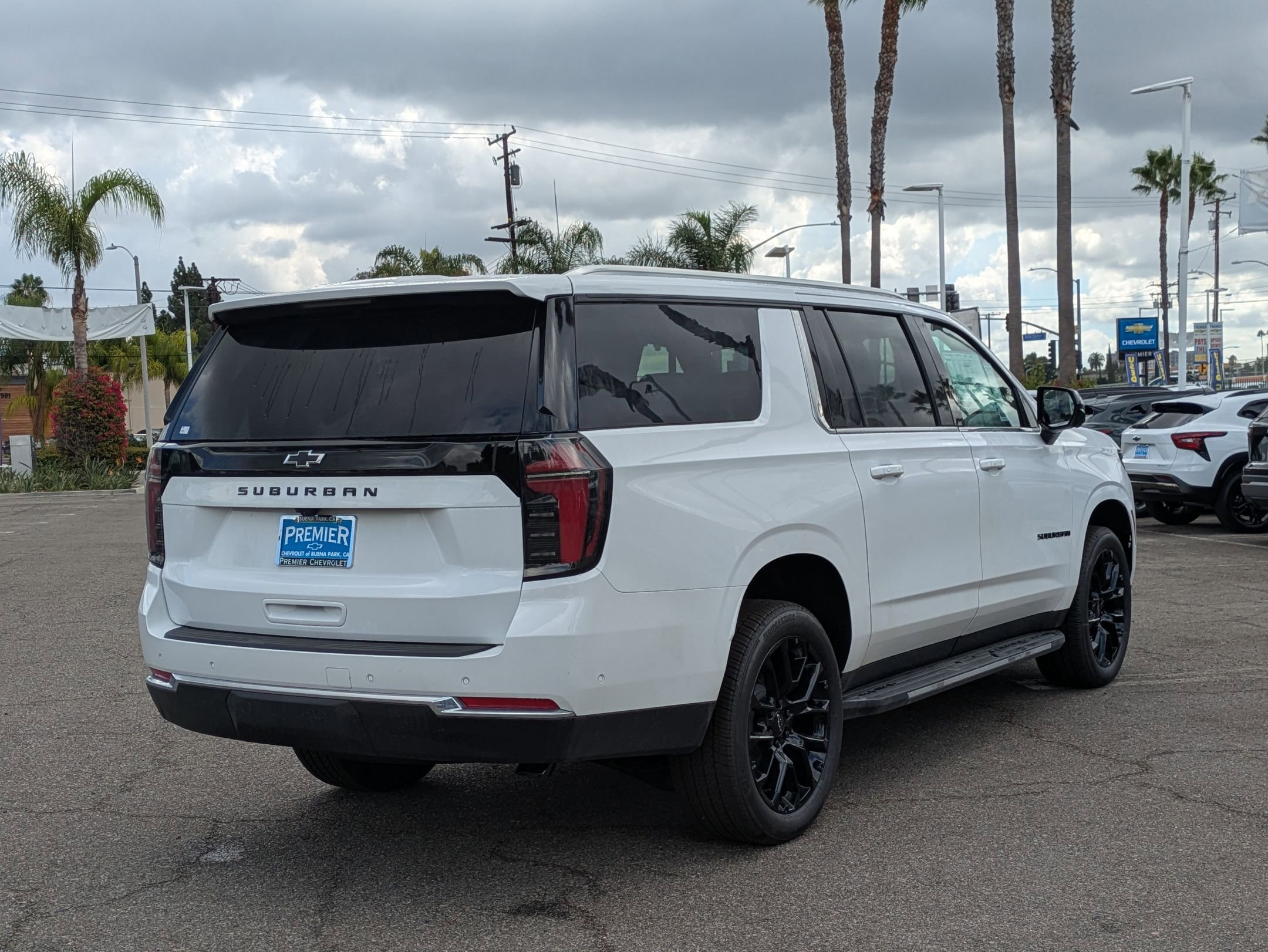 New 2026 Chevrolet Suburban LS image 5