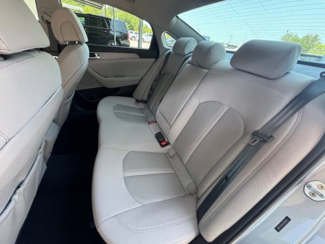 Used 2017 Hyundai Sonata ECO FWD image 18