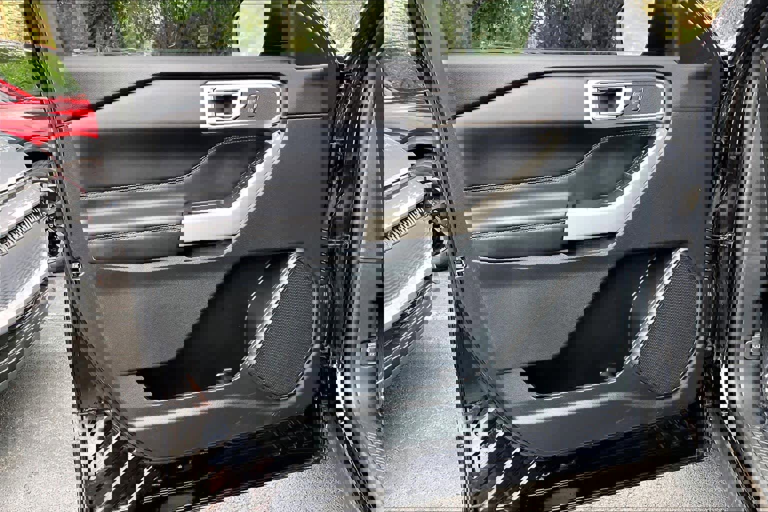 Used 2023 Ford Explorer XLT image 22