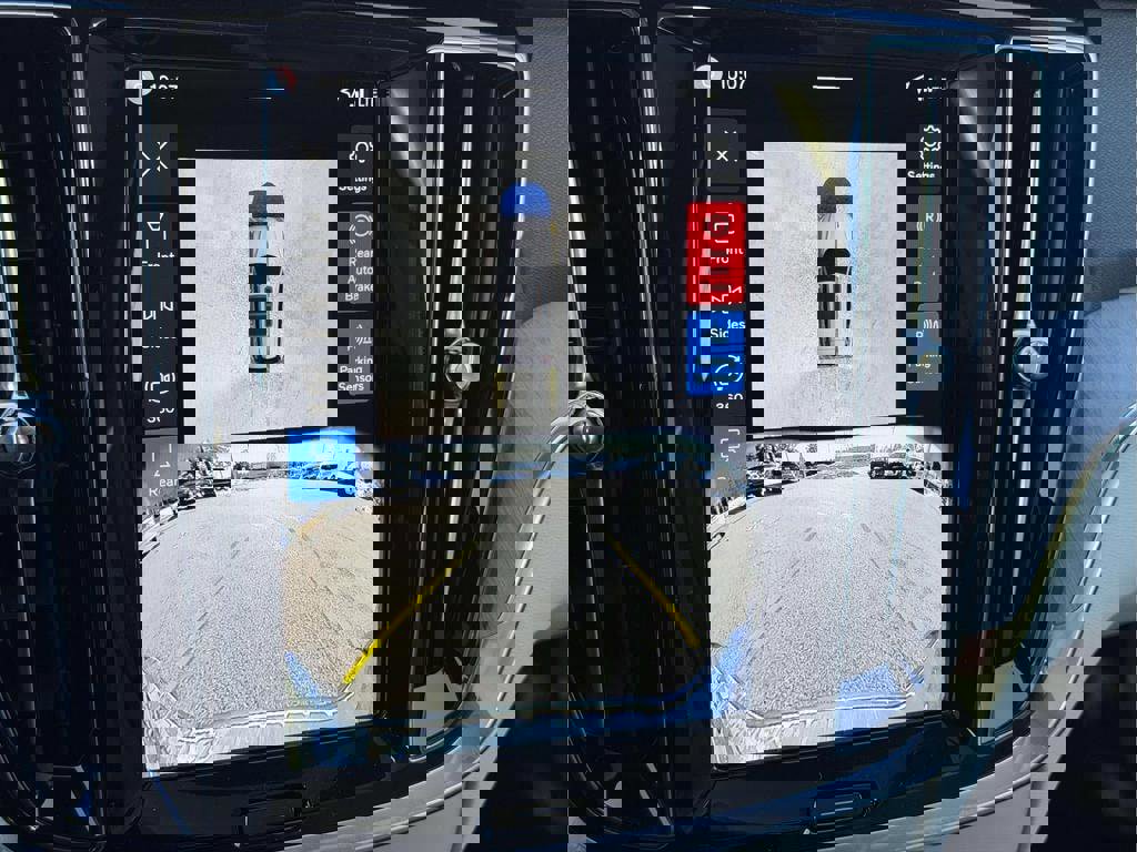 New 2026 Volvo V60 B5 Cross Country Plus w/ Protection Package Premier image 4