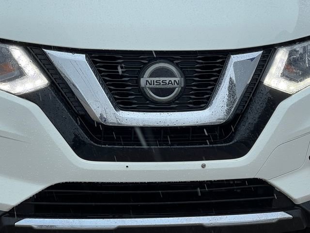 Used 2020 Nissan Rogue SV image 34