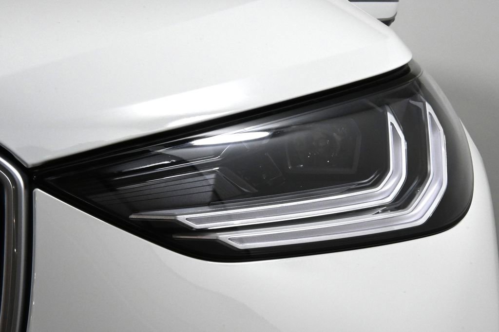 Used 2025 BMW X3 xDrive30i w/ Premium Package image 11