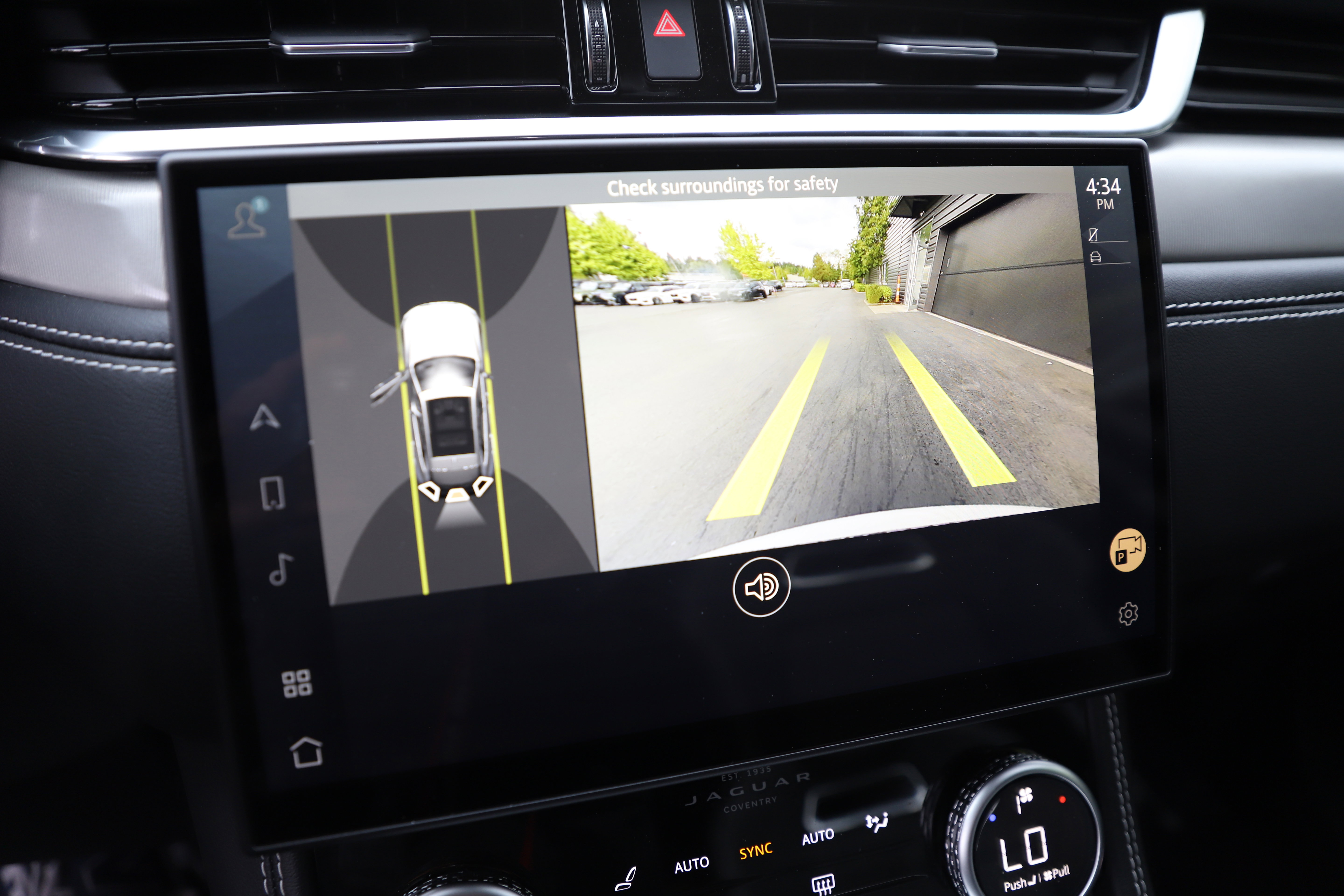 Certified 2025 Jaguar F-PACE R-Dynamic S AWD/4WD image 24